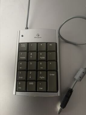 Targus PAUK10U USB Numeric Keypad 10-Key Number Pad 2-Port USB Hub Tested Works